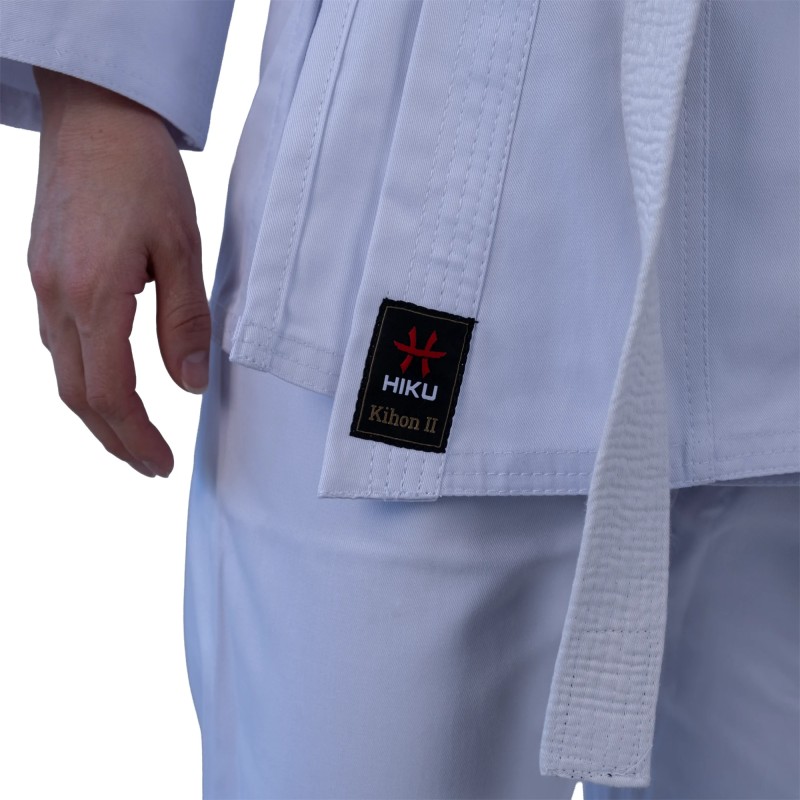 Element 7 von 10 (Bild) – HIKU Kihon II Karate-Anzug